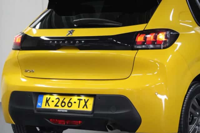 Peugeot 208 (2021) thumbnail 6