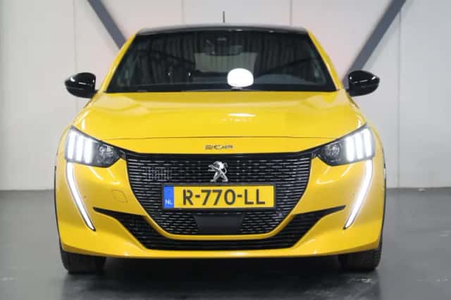 Peugeot 208 (2022) thumbnail 4