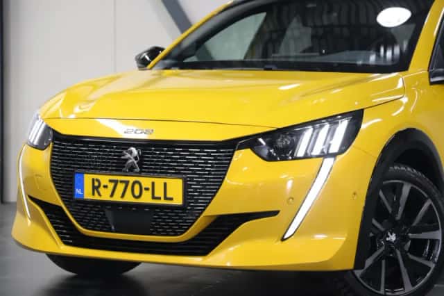 Peugeot 208 (2022) thumbnail 5