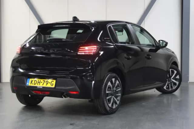 Peugeot 208 (2025) thumbnail 3