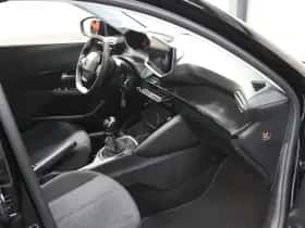 Peugeot 208 (2025) thumbnail 8