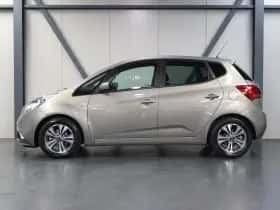 Kia Venga (2017) thumbnail 2