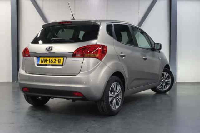 Kia Venga (2017) thumbnail 3