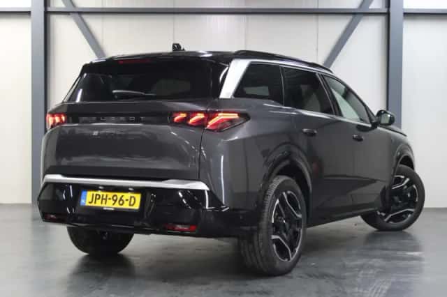 Peugeot E-5008 (2025) thumbnail 3