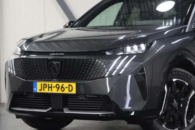 Peugeot E-5008 (2025) thumbnail 5