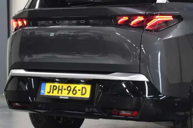 Peugeot E-5008 (2025) thumbnail 6