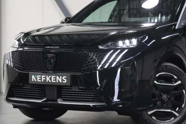 Peugeot e-3008 (2025) thumbnail 5