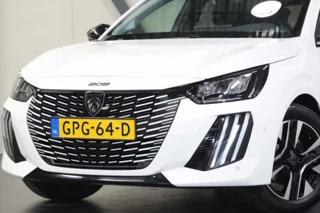 Peugeot 208 (2024) thumbnail 6