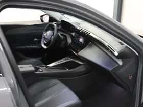 Peugeot 308 (2023) thumbnail 9