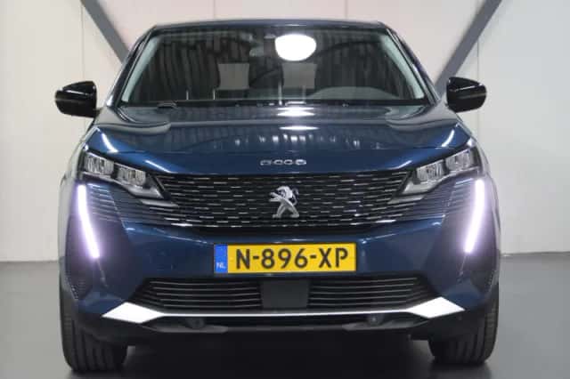 Peugeot 5008 (2022) thumbnail 4