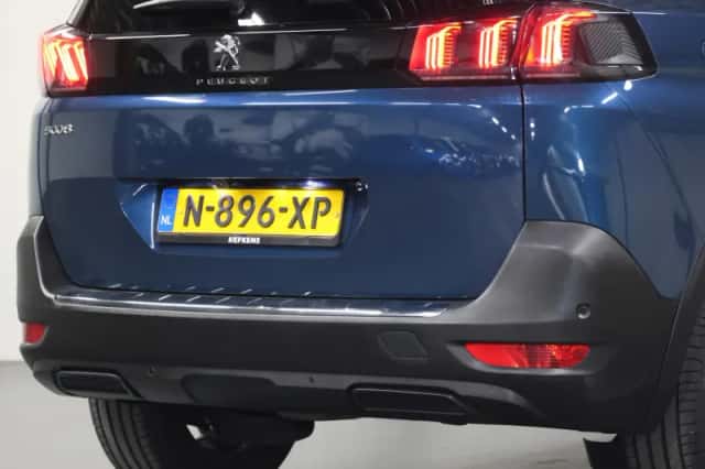 Peugeot 5008 (2022) thumbnail 6