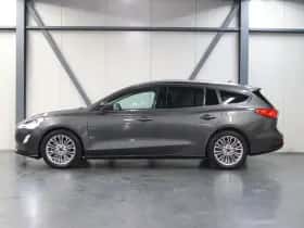 Ford Focus (2019) thumbnail 2