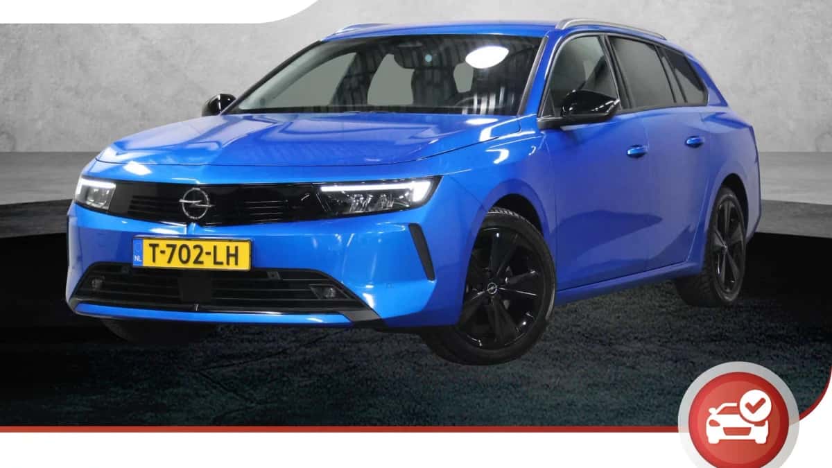 Opel Astra (2023) — foto 1