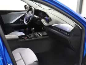 Opel Astra (2023) thumbnail 9