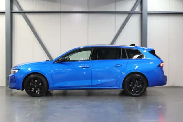 Opel Astra (2023) thumbnail 2