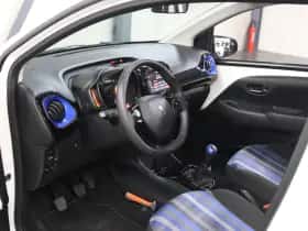 Peugeot 108 (2020) thumbnail 11