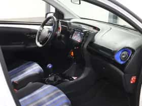 Peugeot 108 (2020) thumbnail 9