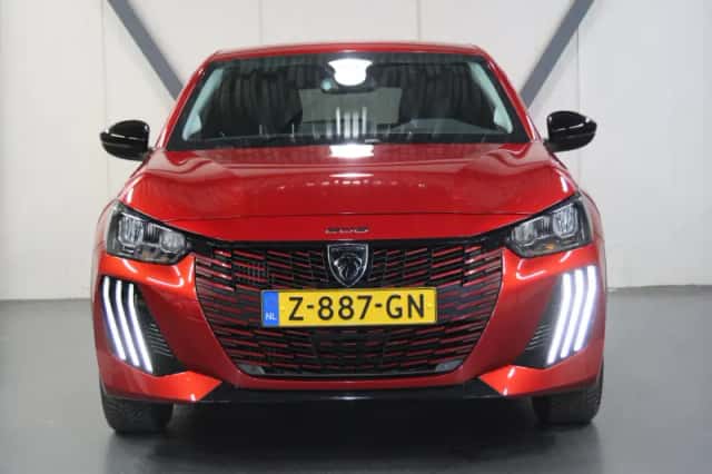 Peugeot 208 (2024) thumbnail 5