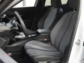 Peugeot 2008 (2023) thumbnail 11