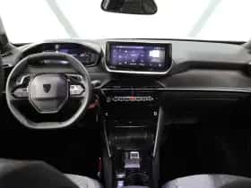 Peugeot 2008 (2023) thumbnail 12