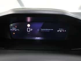 Peugeot 2008 (2023) thumbnail 26