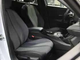 Peugeot 2008 (2023) thumbnail 9