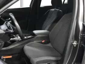 Peugeot 2008 (2022) thumbnail 11