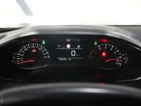 Peugeot 2008 (2022) thumbnail 24