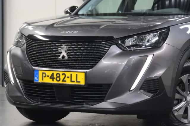 Peugeot 2008 (2022) thumbnail 5