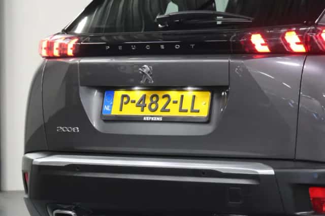 Peugeot 2008 (2022) thumbnail 6