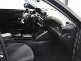 Peugeot 2008 (2022) thumbnail 8