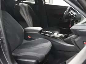 Peugeot 2008 (2022) thumbnail 9