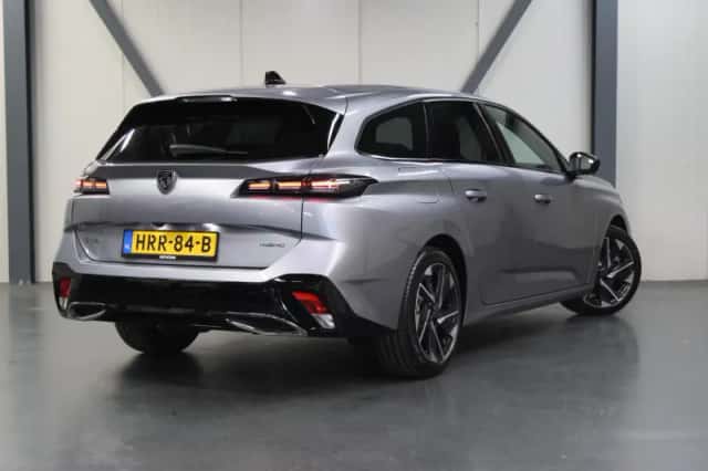 Peugeot 308 (2025) thumbnail 3