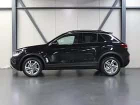 Volkswagen T-Roc (2022) thumbnail 2