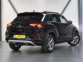 Volkswagen T-Roc (2022) thumbnail 3