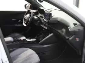 Peugeot 2008 (2025) thumbnail 8
