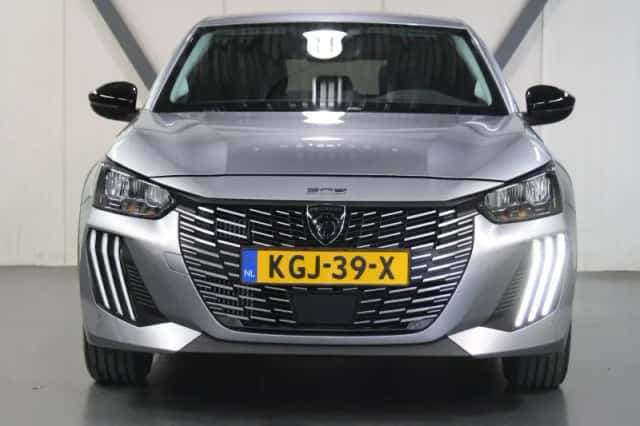 Peugeot 208 (2025) thumbnail 4