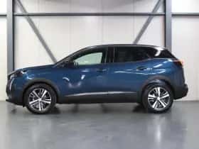 Peugeot 3008 (2023) thumbnail 2