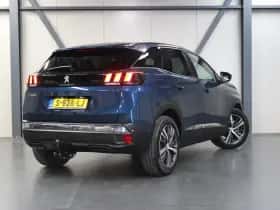 Peugeot 3008 (2023) thumbnail 3