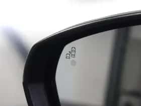 Peugeot 3008 (2023) thumbnail 23