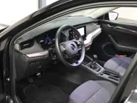 Škoda Octavia (2021) thumbnail 10
