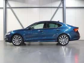 Škoda Octavia (2021) thumbnail 2