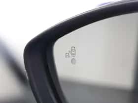 Peugeot e-2008 (2021) thumbnail 24