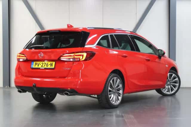 Opel Astra (2017) thumbnail 3