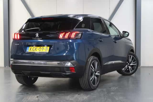 Peugeot 3008 (2024) thumbnail 3