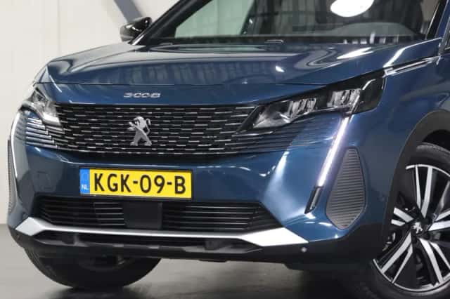 Peugeot 3008 (2024) thumbnail 6