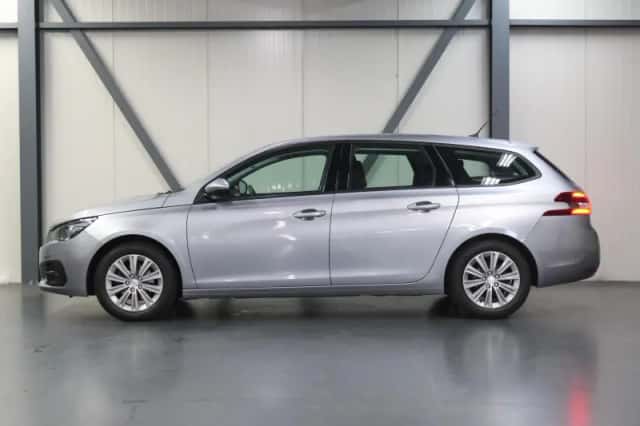 Peugeot 308 (2021) thumbnail 2