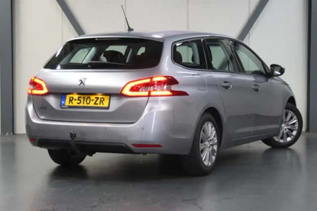 Peugeot 308 (2021) thumbnail 3