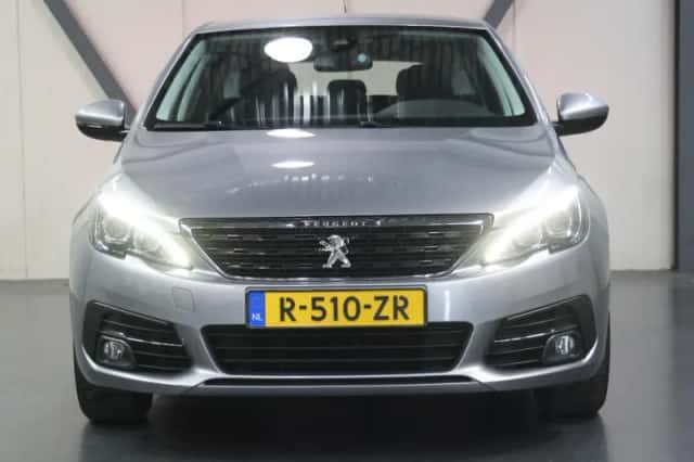 Peugeot 308 (2021) thumbnail 5