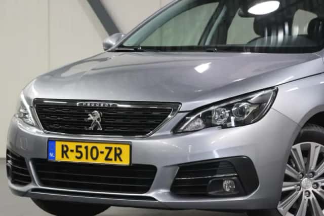 Peugeot 308 (2021) thumbnail 6
